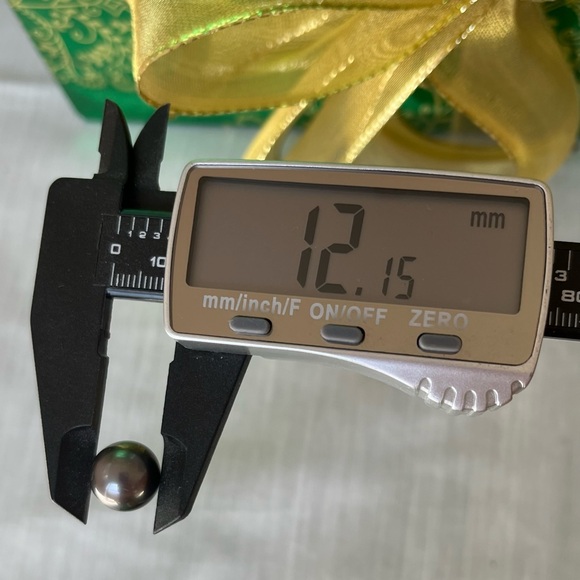 South Sea pearl earrings - Picture 6 of 12